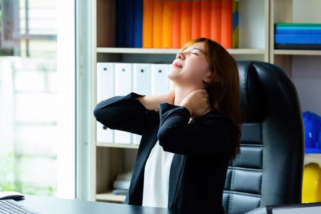 Cervical and Lumbar Spondylosis: Symptoms, Causes &amp; Prevention Tips