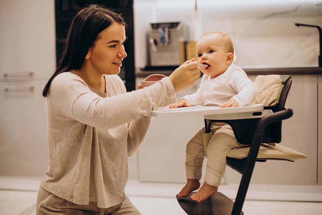 Helpful Guidelines on Breastfeeding and Complementary Feeding for New Moms