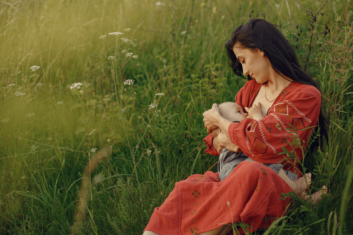 A Quick Guide on Breastfeeding for New Moms and Moms-to-be